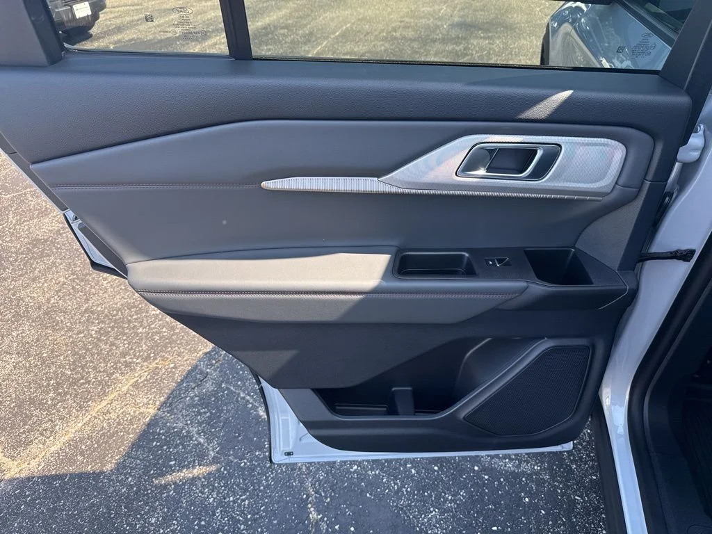 New 2026 Space White Metallic Ford Active image 21