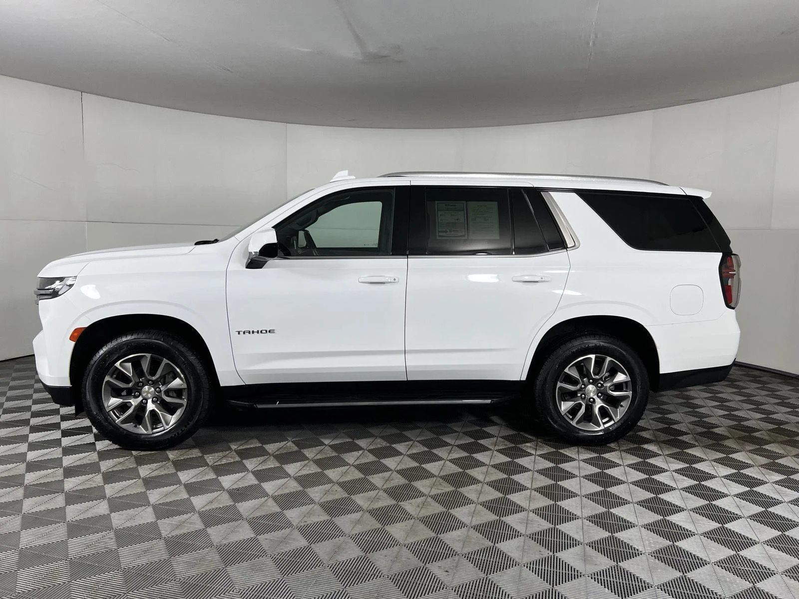 Used 2024 Summit White Chevrolet LS image 40