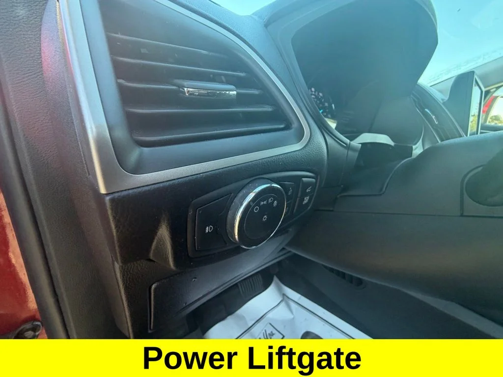 Used 2022 Red Ford SEL image 12