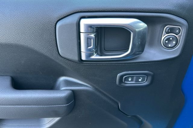 New 2026 Hydro Blue Pearlcoat Jeep Rubicon image 13