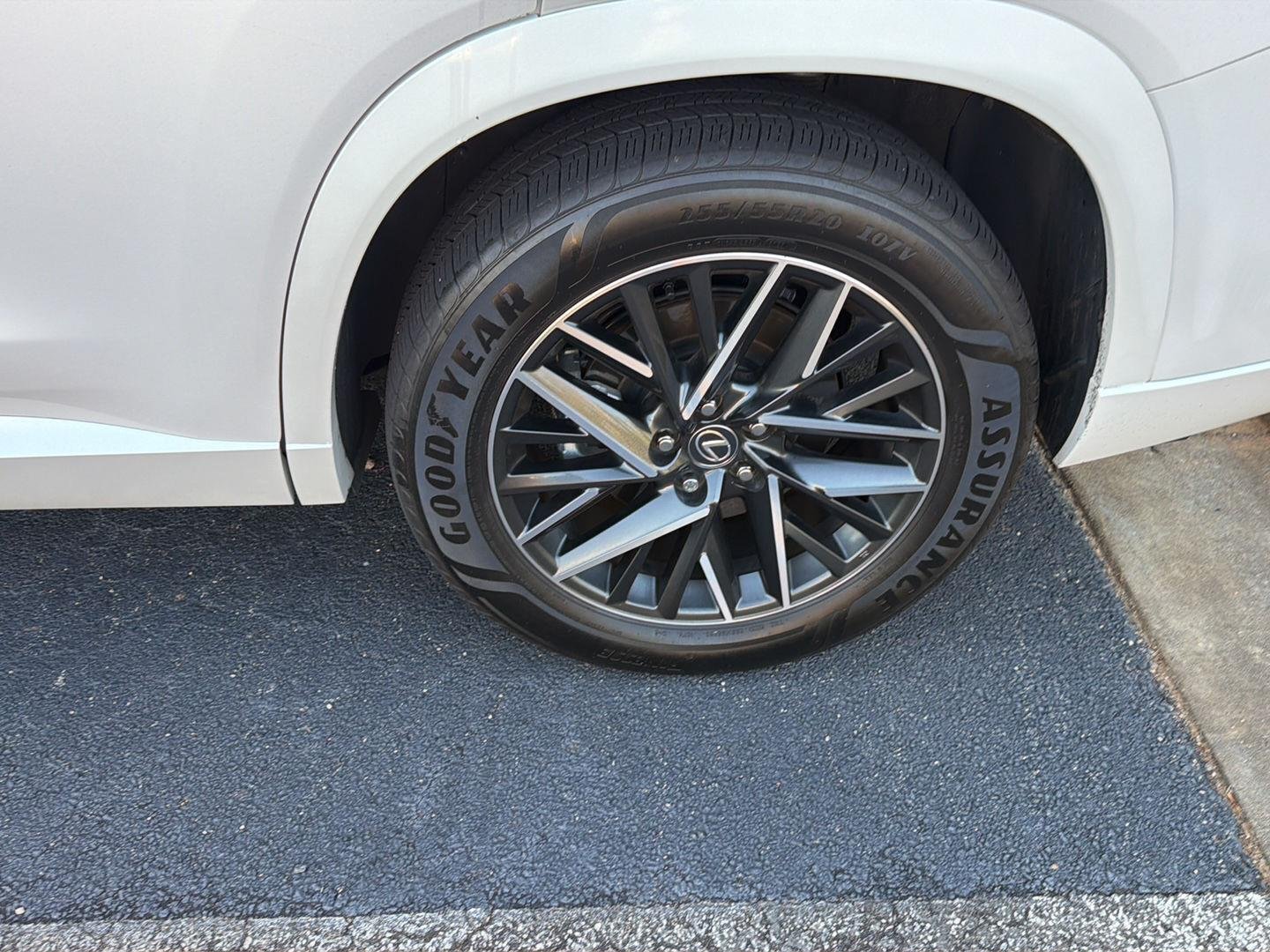 Used 2025 Wind Chill Pearl Lexus TX 350 Premium image 8