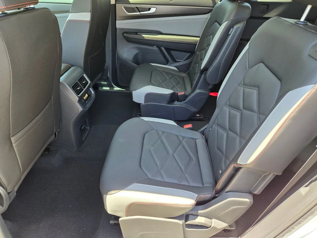 New 2026 White Volkswagen 2.0T Peak Edition image 8