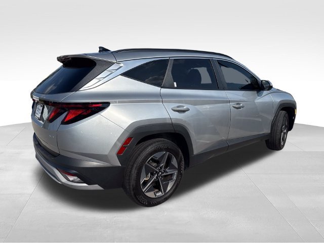 Used 2025 Silver Hyundai SEL image 5