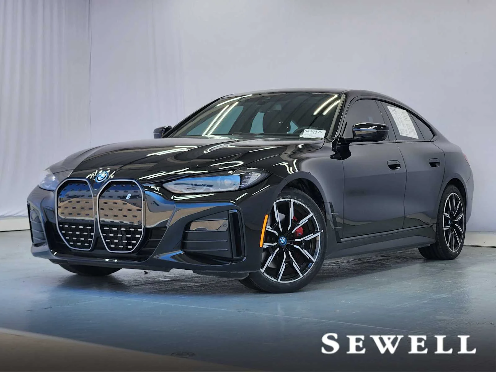 2023 BMW i4 eDrive40's photo