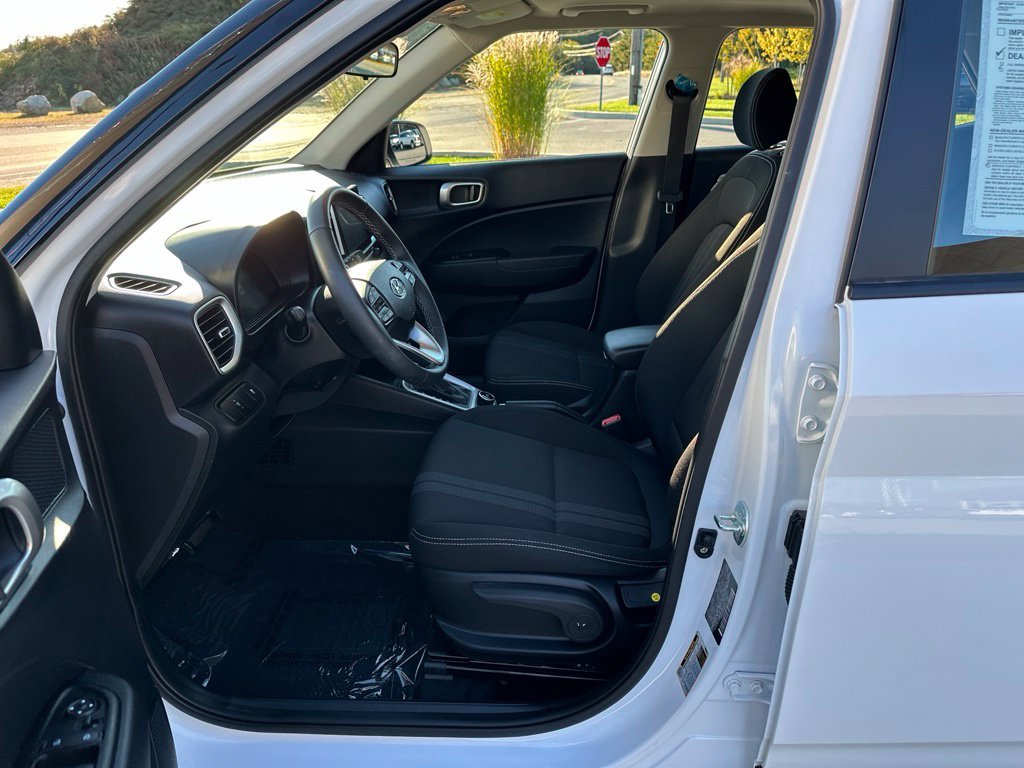 2026 Hyundai Venue SEL - Photo 8