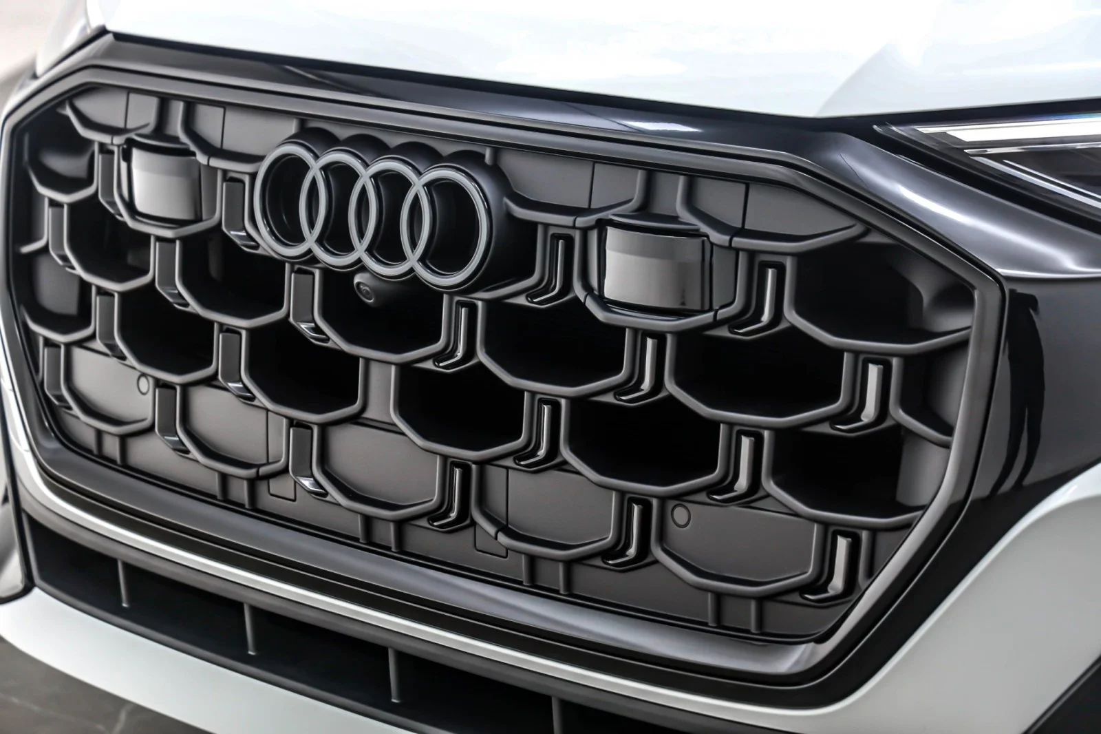 2026 Audi Q8 Premium Plus - Photo 13