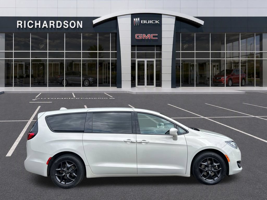 2020 Chrysler Pacifica Touring - Photo 7