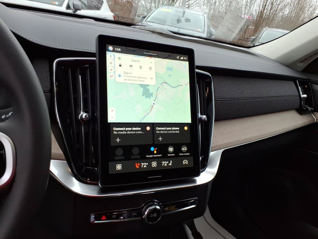 Certified Used 2026 Onyx Black Metallic Volvo Plus image 18