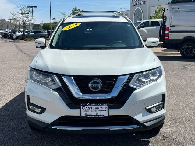 Used 2019 White Nissan SL image 10