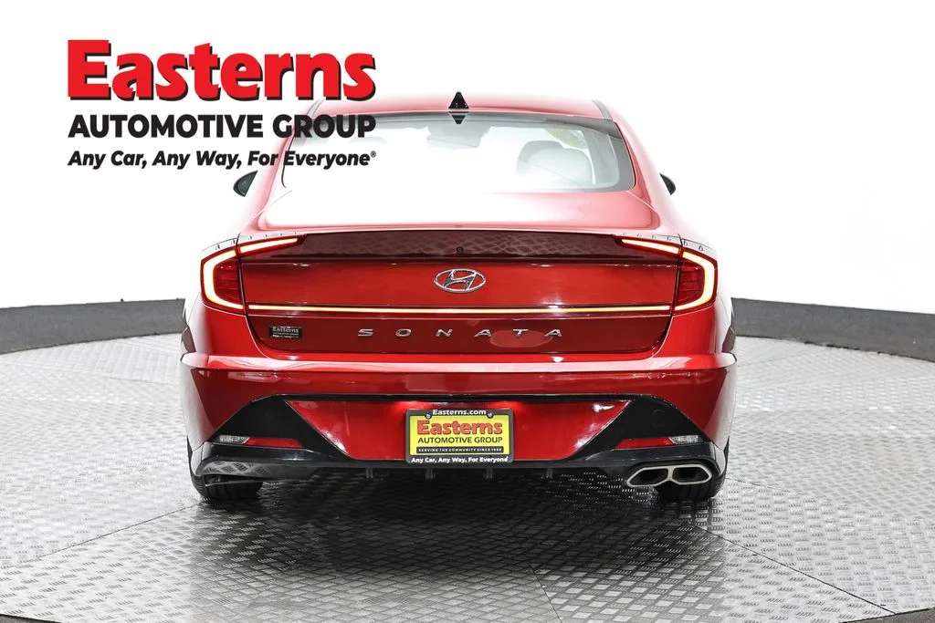 Used 2023 Red Hyundai SEL image 6