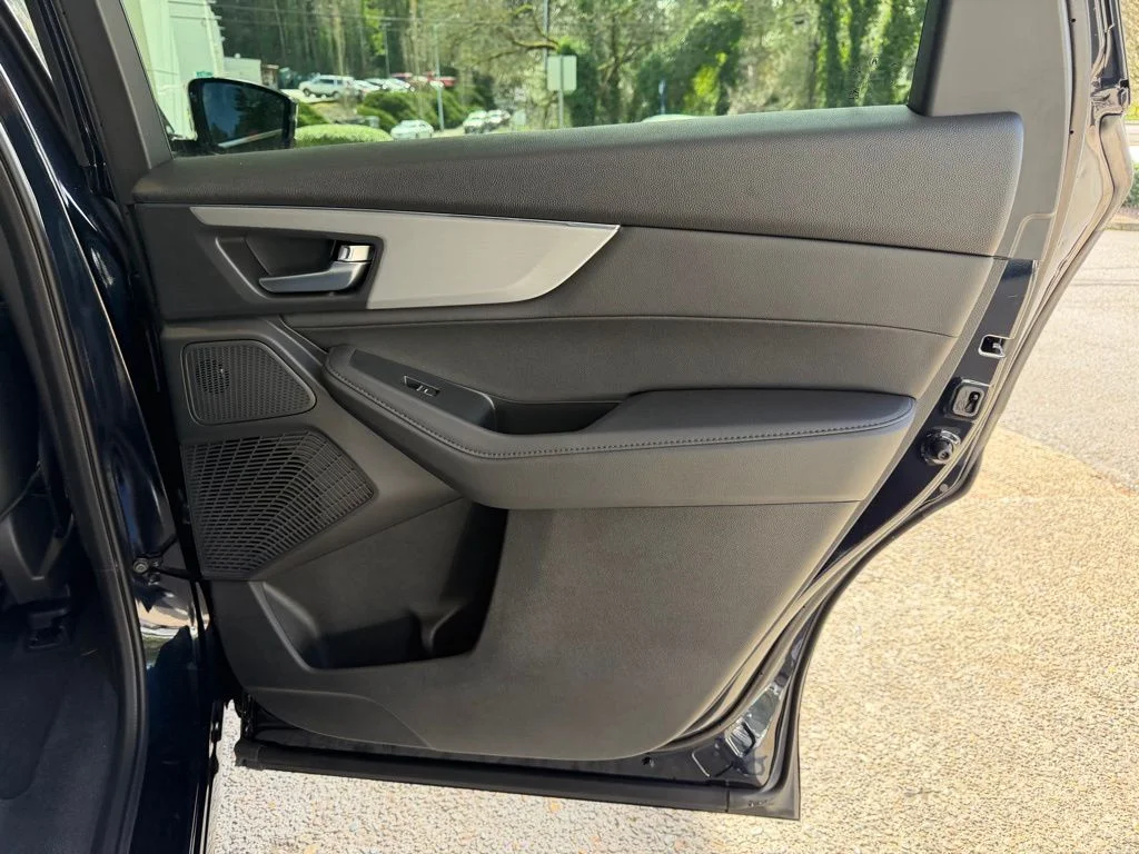New 2026 Majestic Black Pearl Acura SH-AWD image 28
