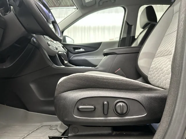 Used 2020 Blue Chevrolet LS image 18