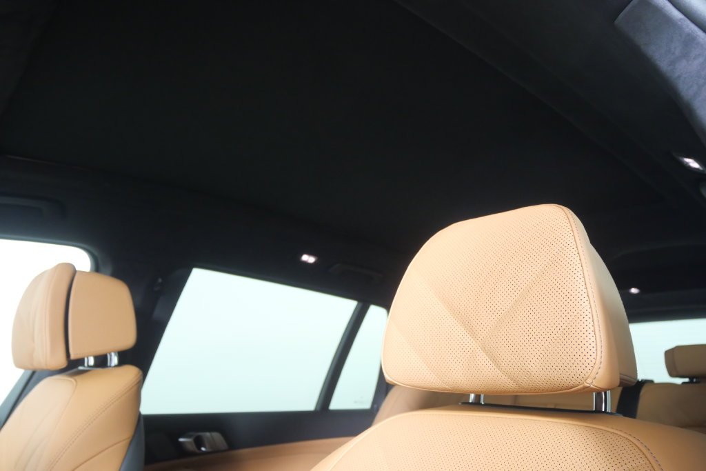 New 2027 Black Sapphire Metallic BMW xDrive40i image 12