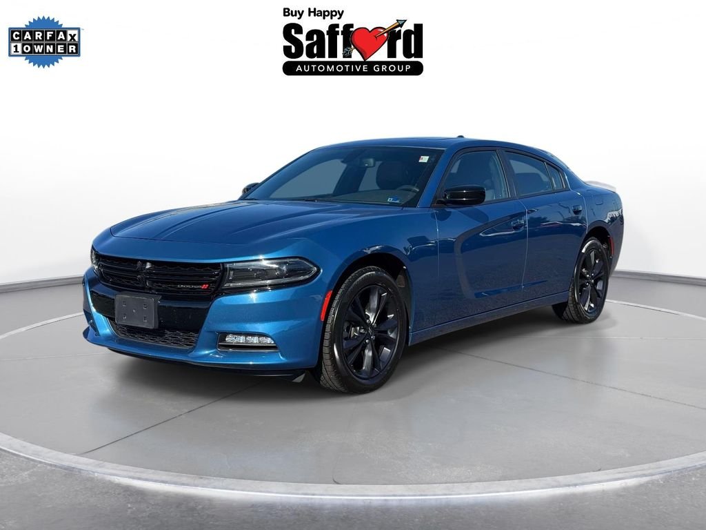 Used 2022  Dodge SXT image 1