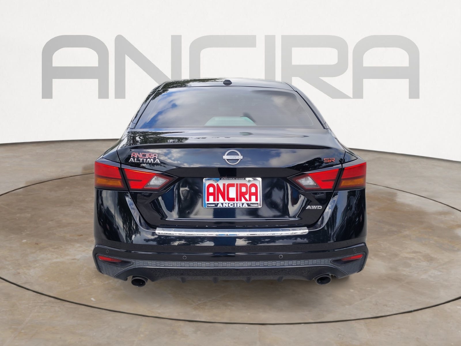Used 2023 Super Black Nissan 2.5 SR image 9