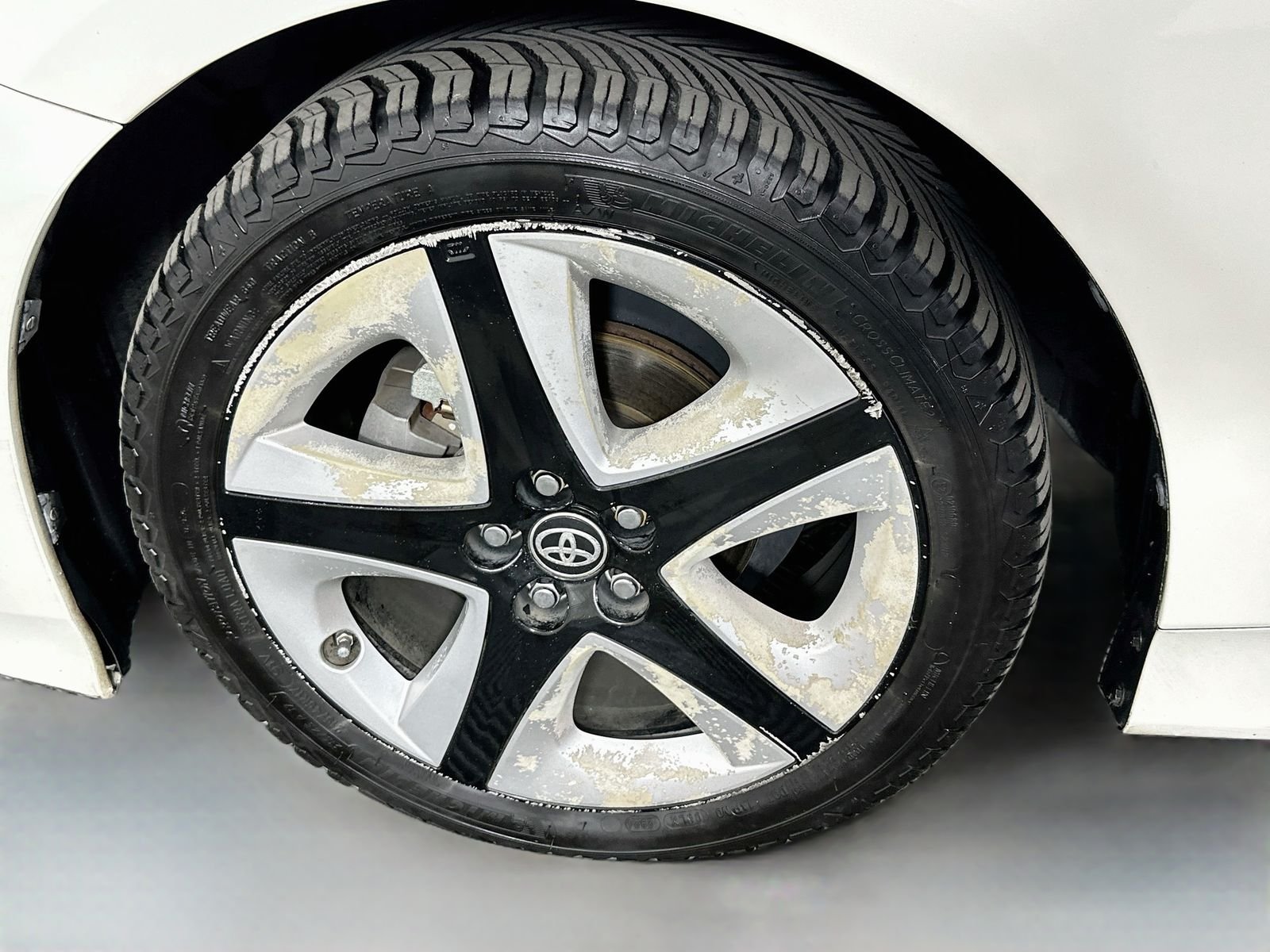 Used 2016 Blizzard Pearl Toyota Four Touring image 30