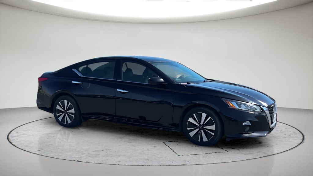 Used 2019 Black Nissan 2.5 SL image 3