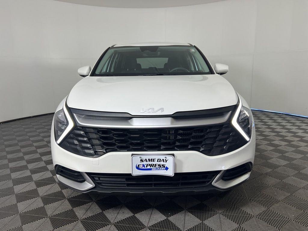 Used 2023 Snow White Pearl Kia LX image 28
