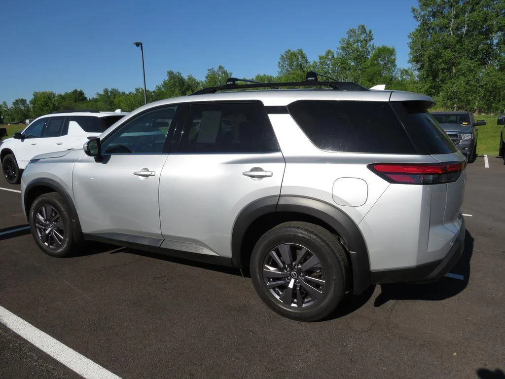 Used 2023 Brilliant Silver Metallic Nissan SV image 17