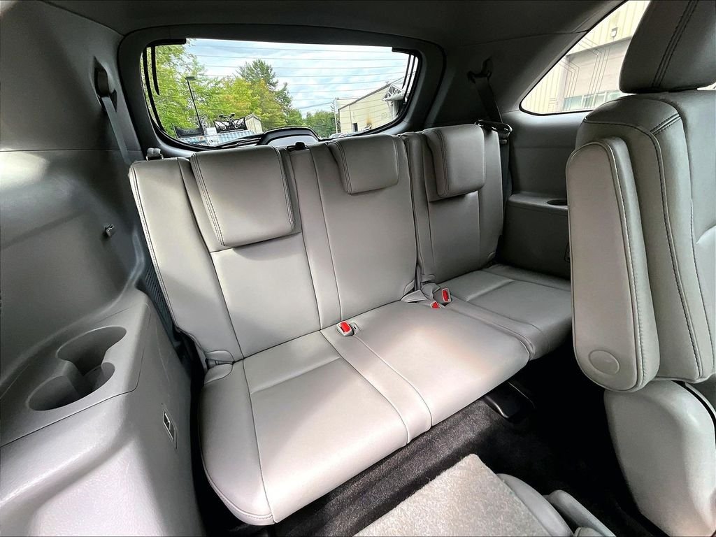 Used 2017 Shoreline Blue Pearl Toyota XLE image 17