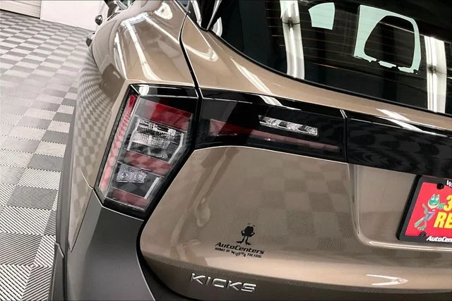 New 2026 Canyon Bronze Metallic Nissan S image 20