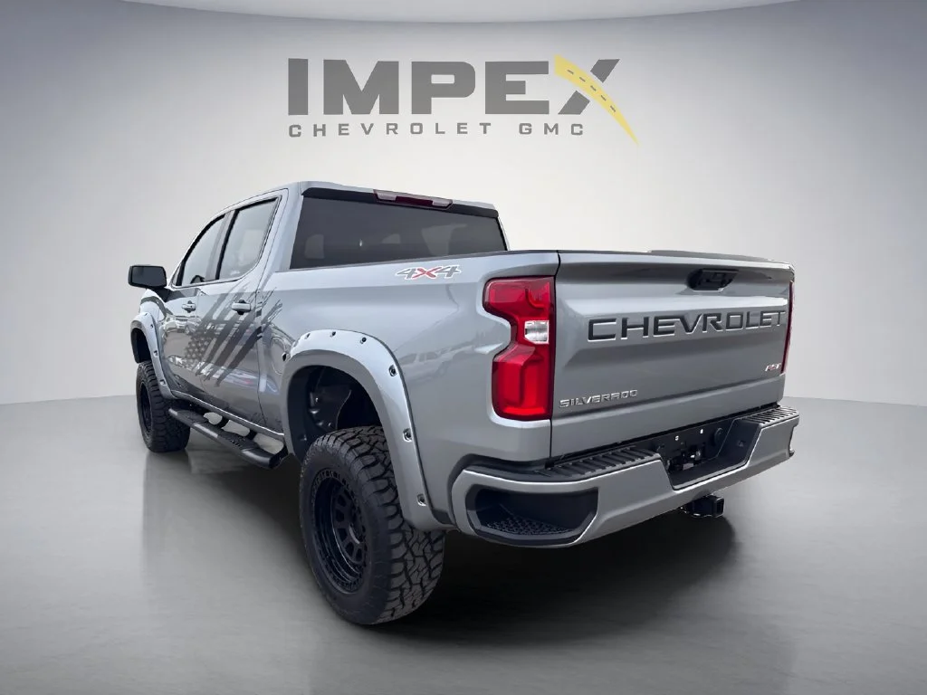 Used 2026 Gray Chevrolet RST image 3