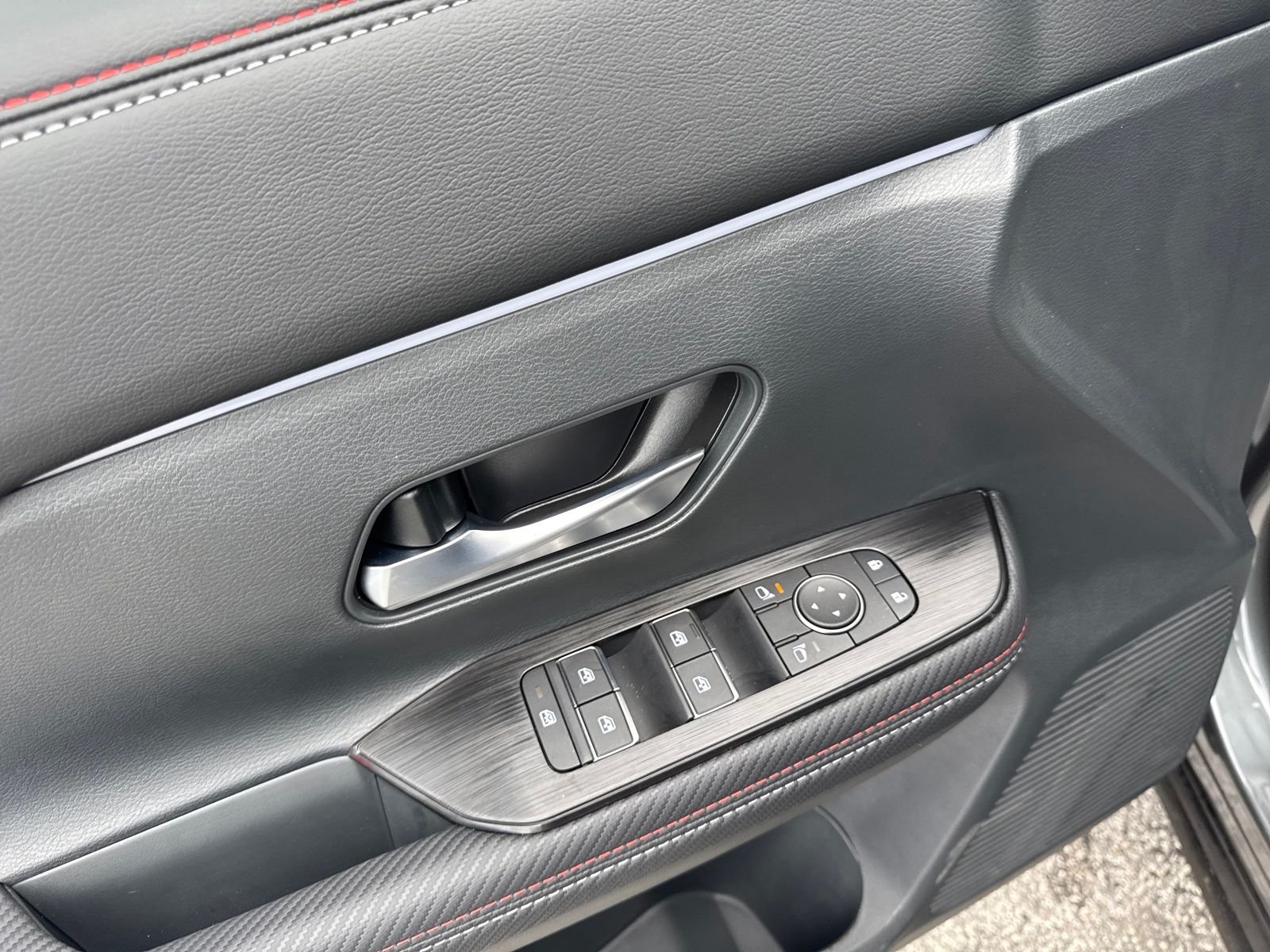 New 2026 Nissan Kicks SR 4D Sport Utility