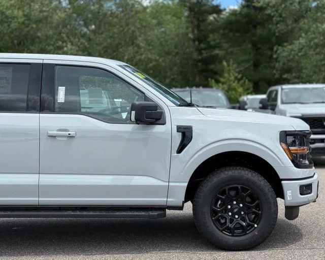 New 2026 Avalanche Ford XLT image 2