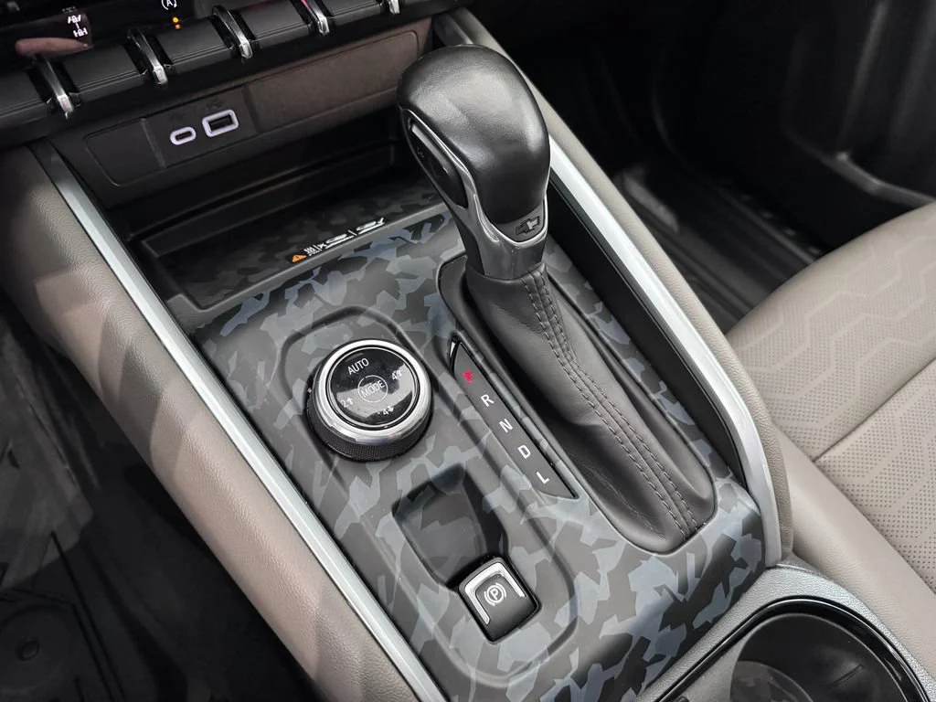 2025 Chevrolet Colorado ZR2 - Photo 25