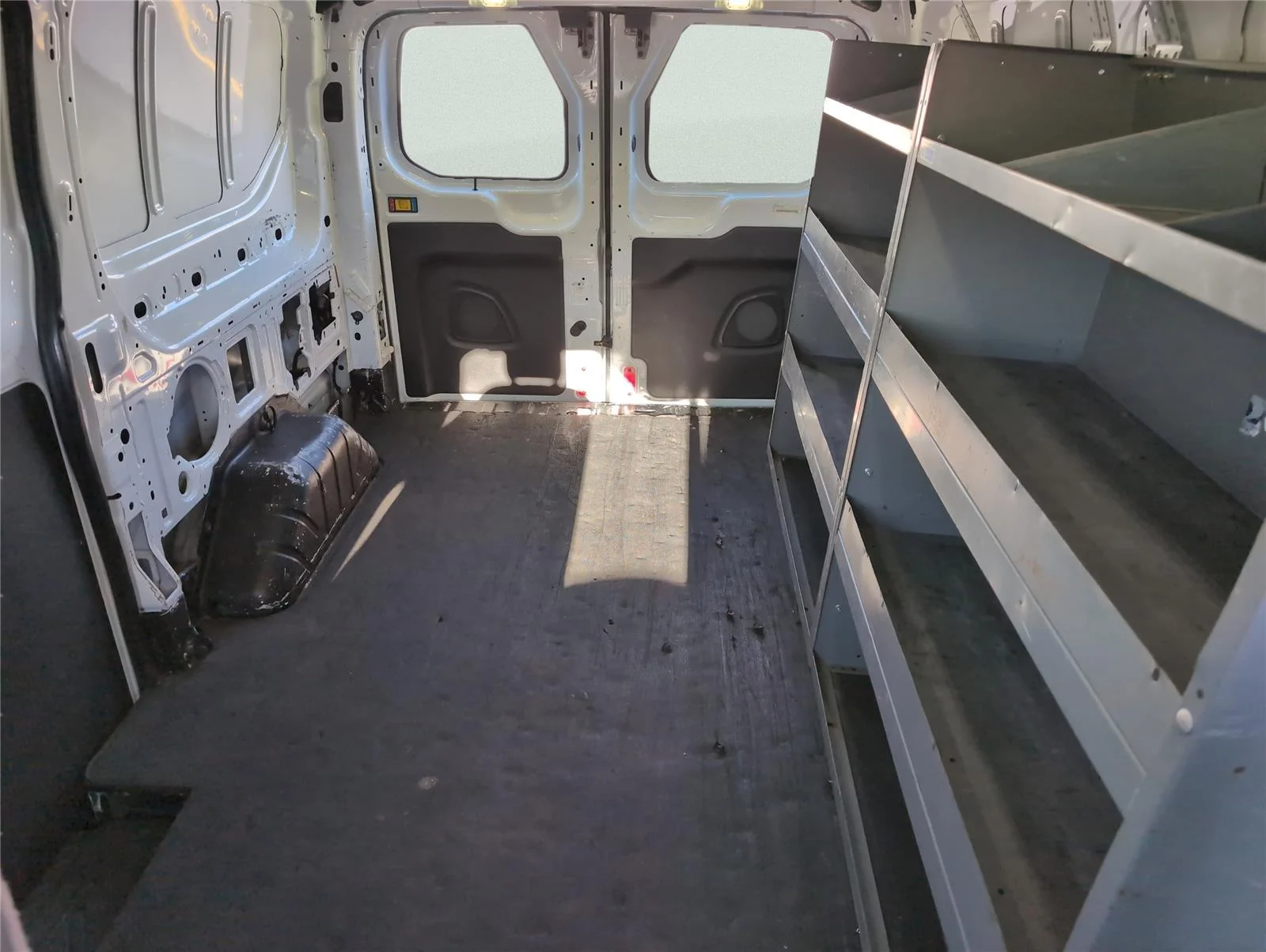 Used 2017 Oxford White Ford T-250 130 Low Rf 9000 GVWR Swing-Out RH Dr image 30