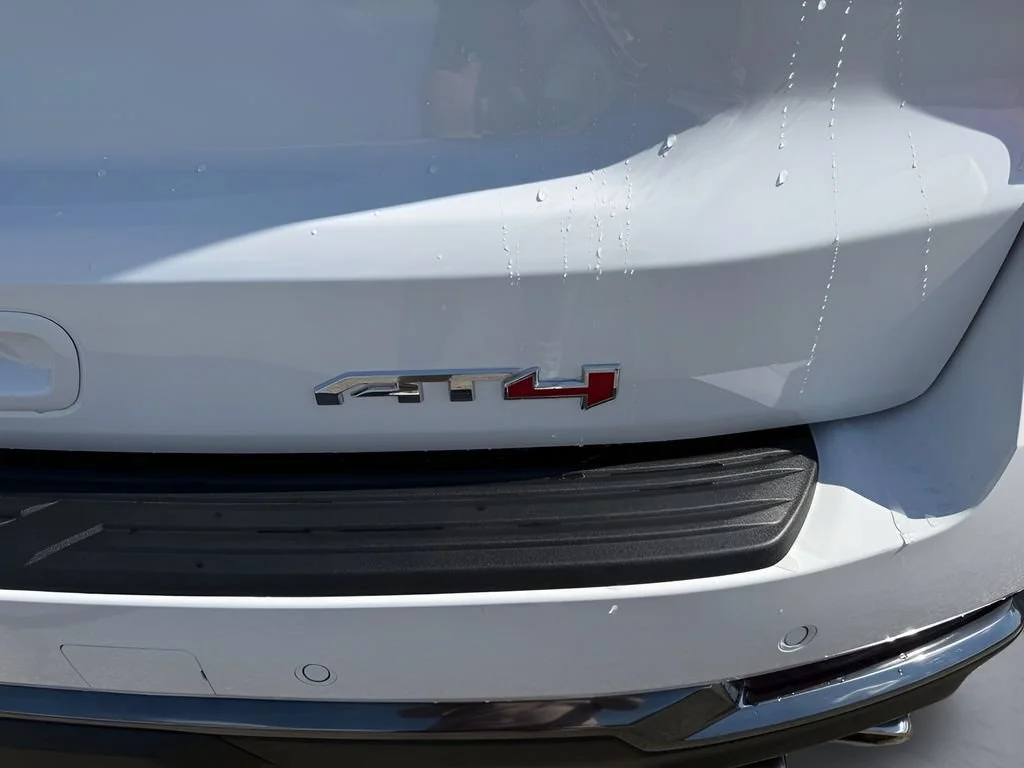 New 2026 Summit White GMC AT4 image 38