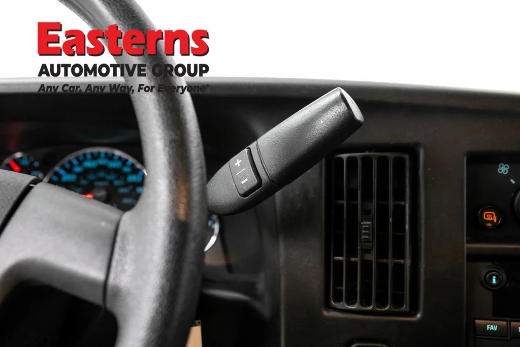Used 2022 White GMC Work Van image 12