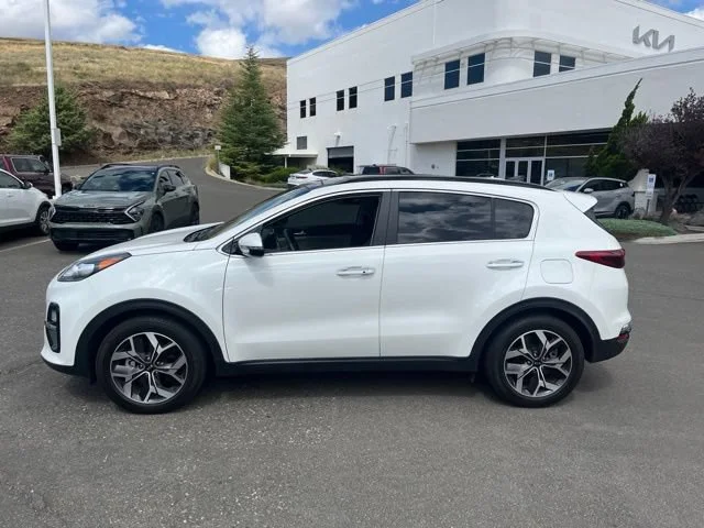 Certified Used 2022 Snow White Pearl Kia EX image 12