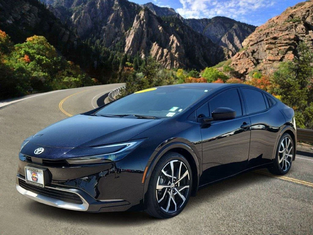 Used 2024 Midnight Black Metallic Toyota XSE Premium image 5
