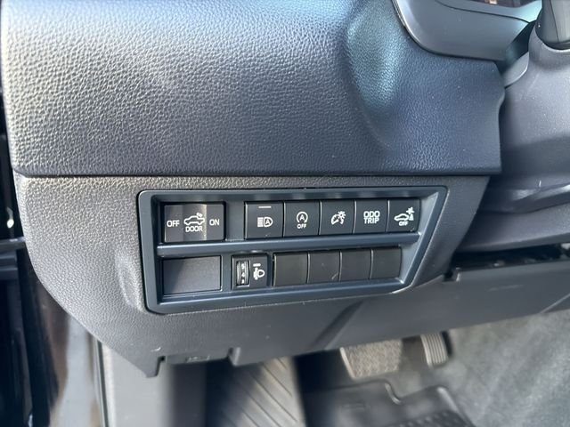 2025 Toyota Tundra SR5 - Photo 11