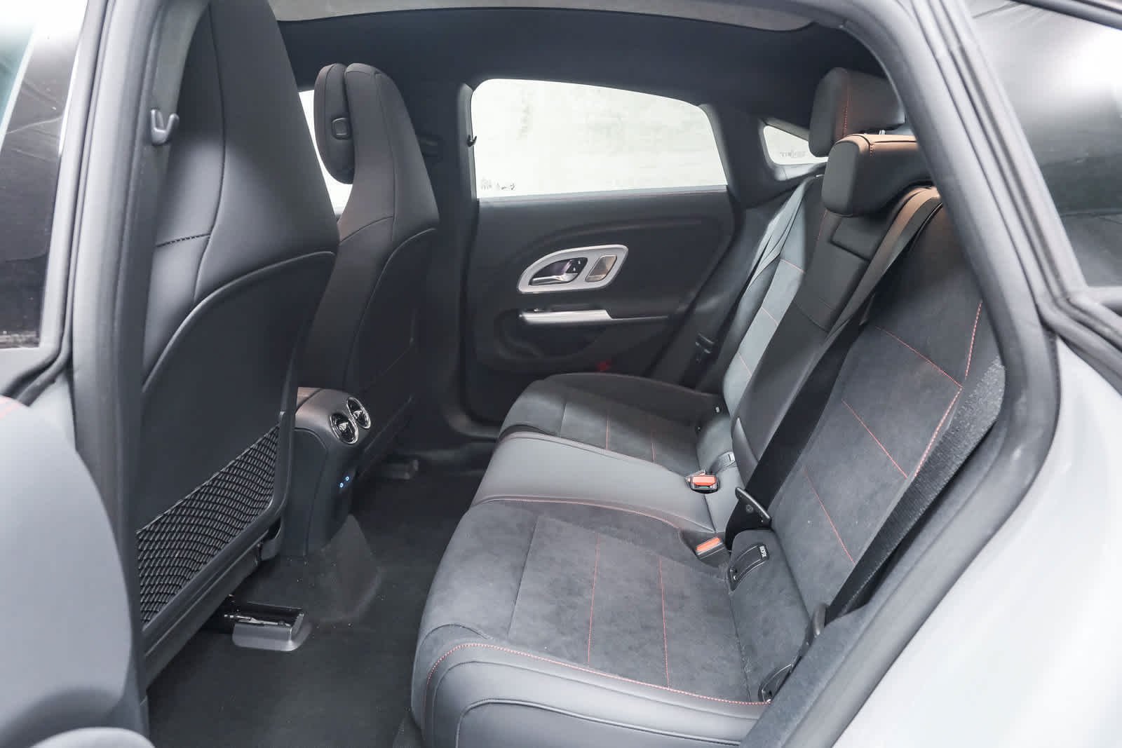 New 2027 MANUFAKTUR Alpine Grey Mercedes-Benz CLA 350 image 17