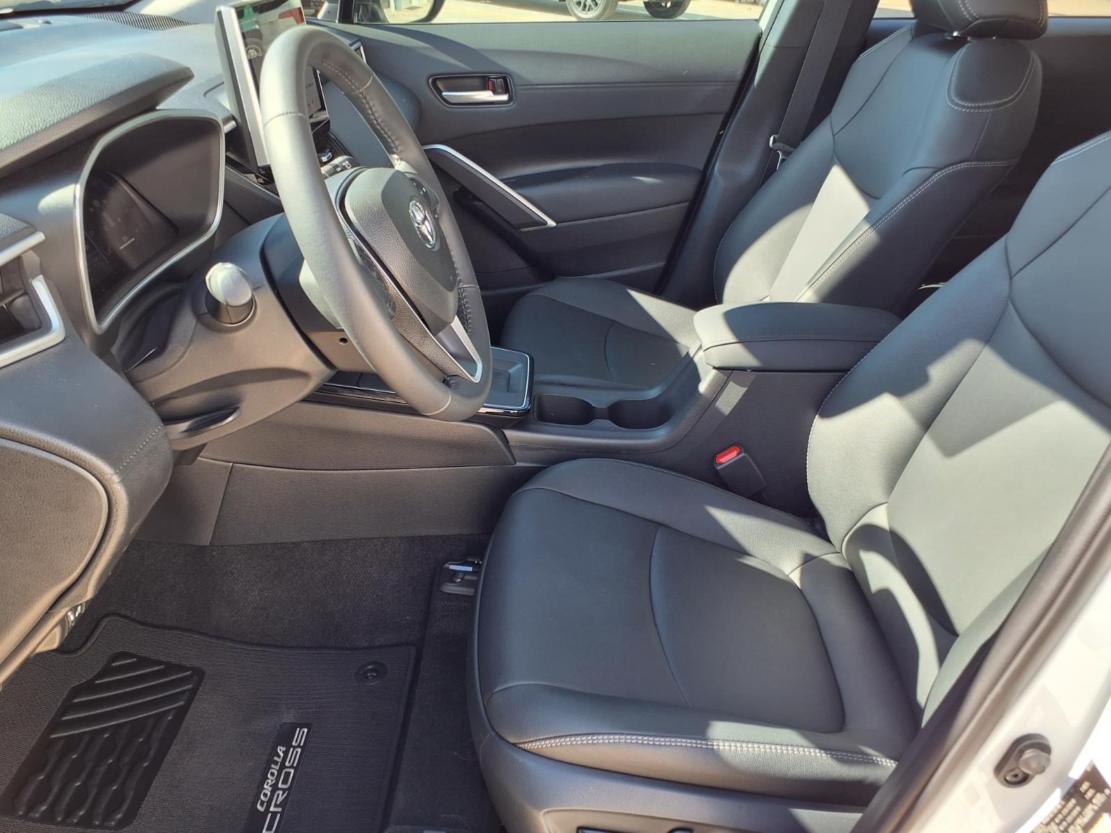 Certified Used 2026 WIND CHILL PEARL Toyota XLE image 13