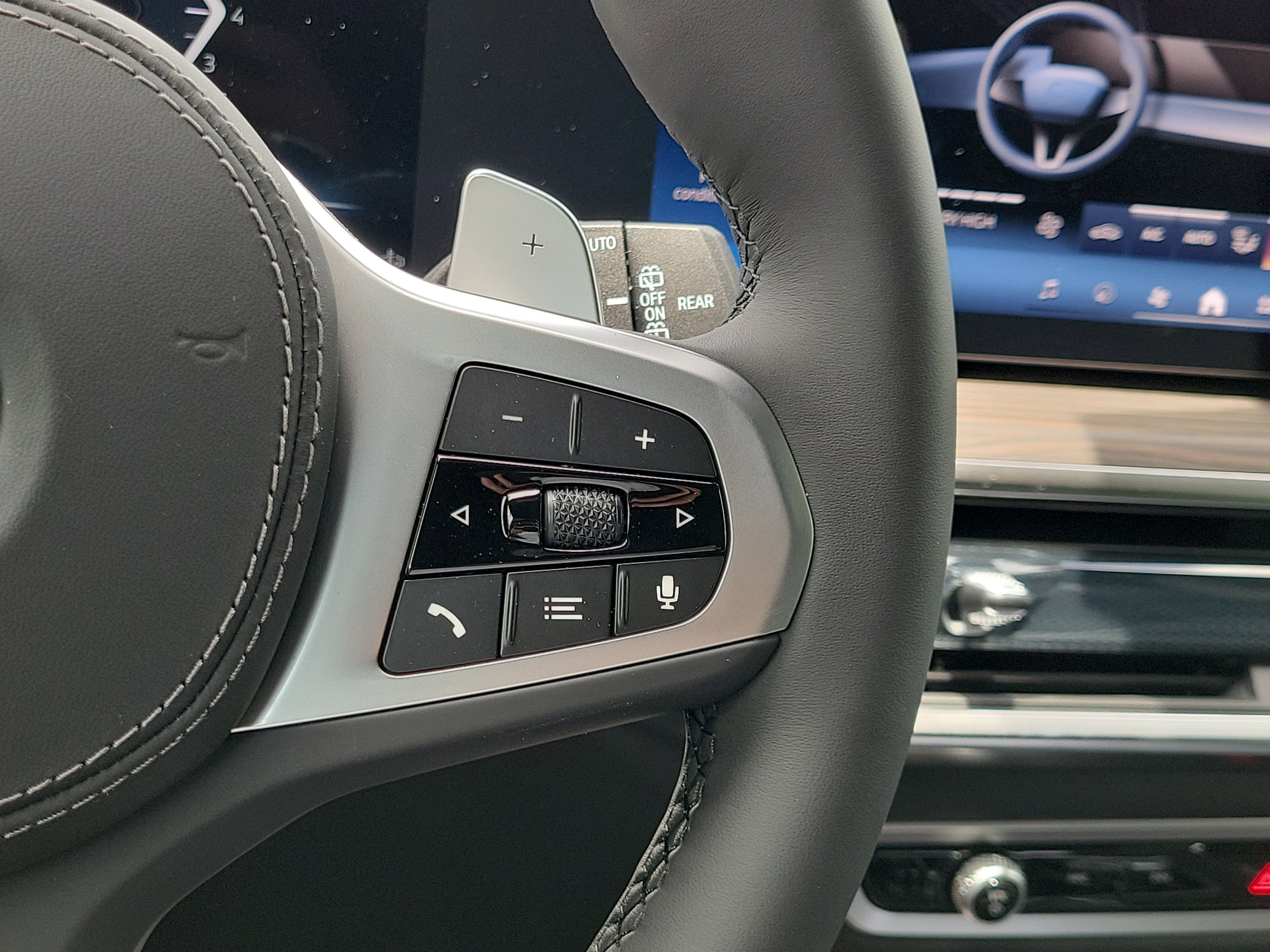 New 2026 Carbon Black Metallic BMW sDrive40i image 24
