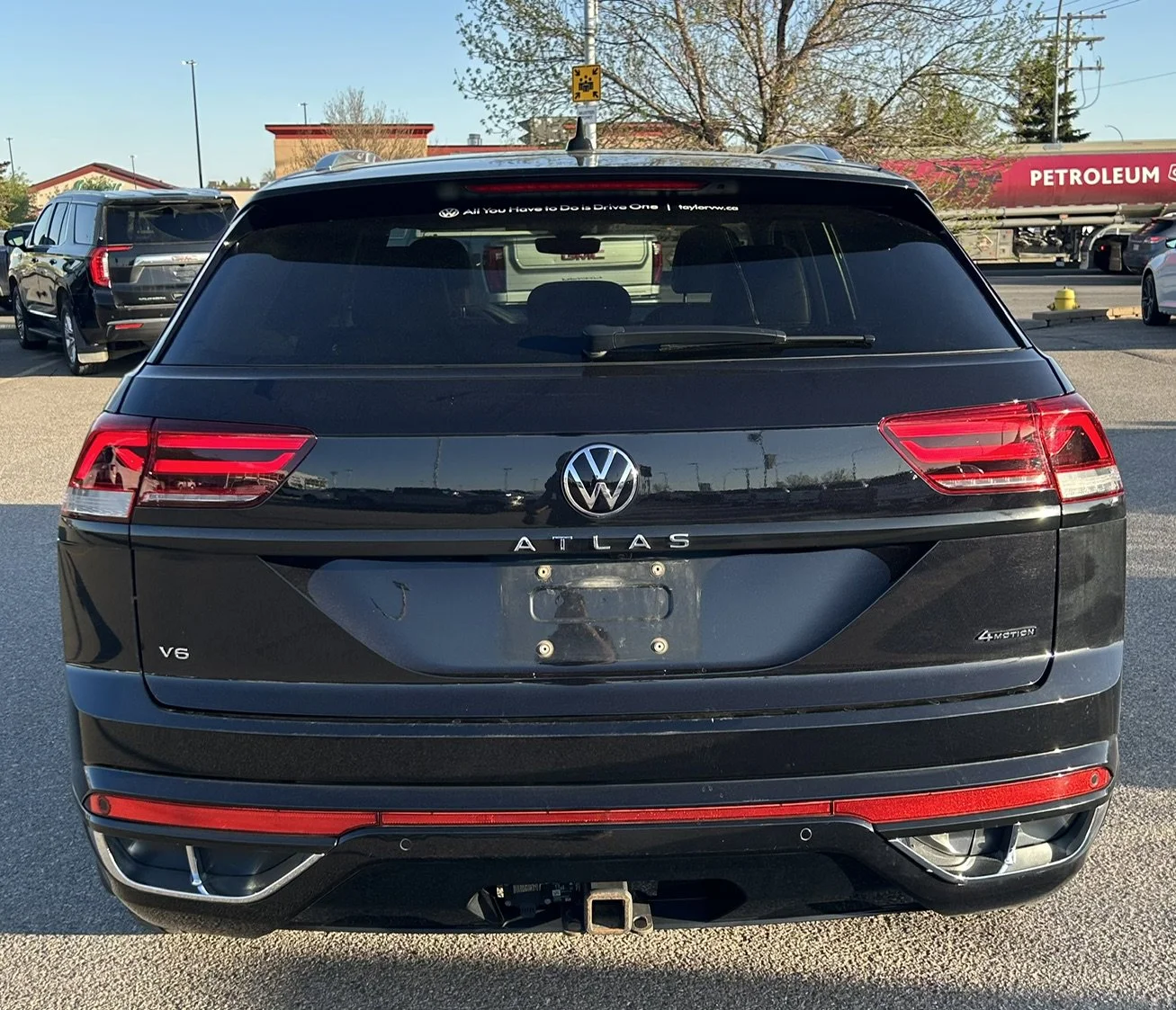 Used 2023 Black Volkswagen Execline image 4