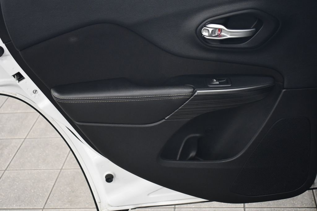 2016 Jeep Cherokee Latitude - Photo 28