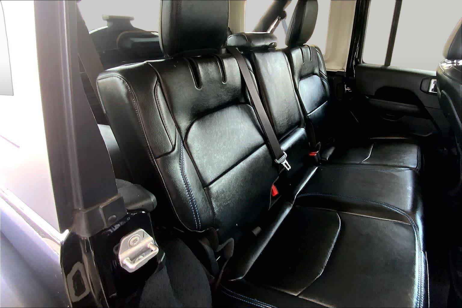 Used 2023 Black Clearcoat Jeep Rubicon image 19