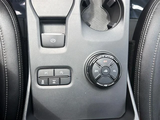Used 2024 Oxford White Ford  image 23
