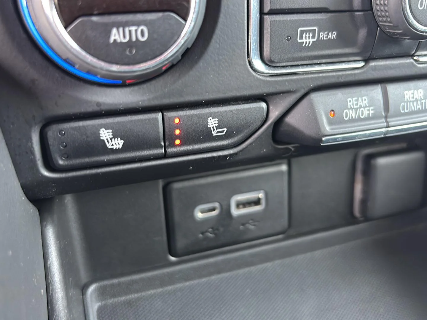Used 2021 Summit White Chevrolet LT image 29