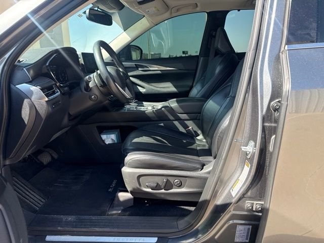Used 2022 Graphite Shadow INFINITI LUXE image 10