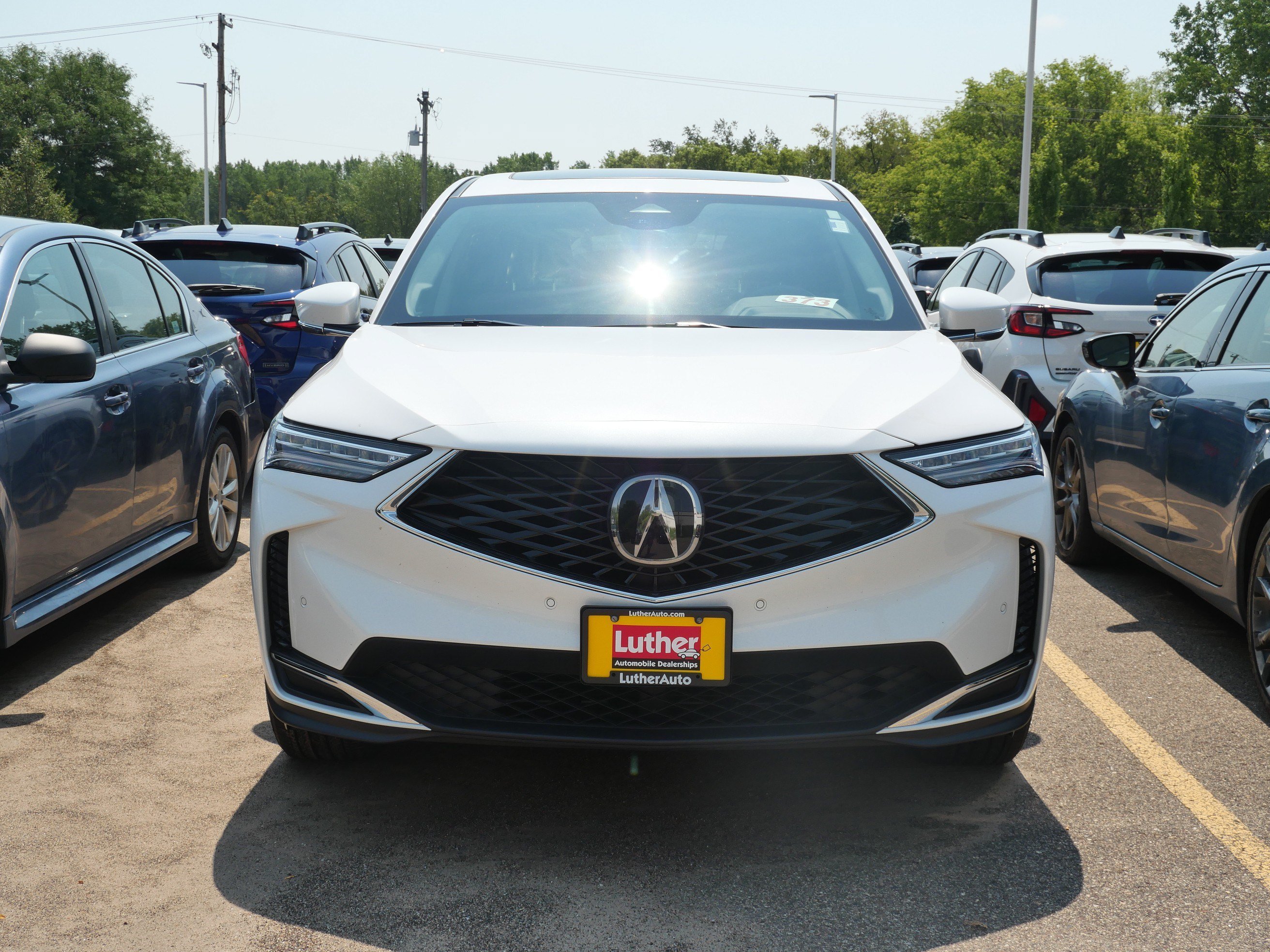 Used 2025 Platinum White Pearl Acura w/Technology Package image 2