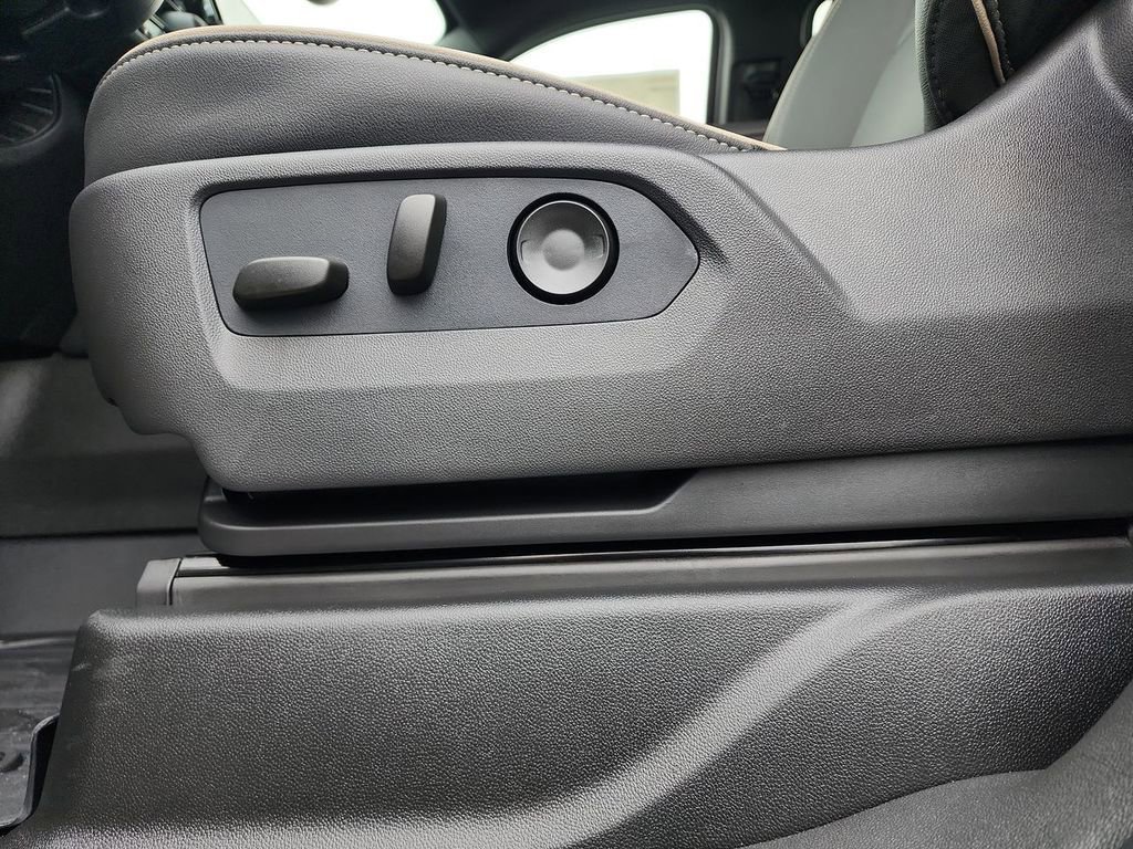 2026 GMC Yukon XL Elevation - Photo 12