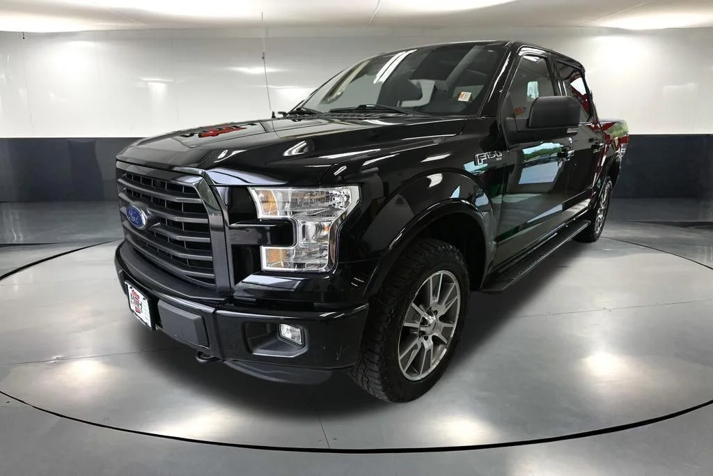 Used 2016 Black Ford XLT image 12