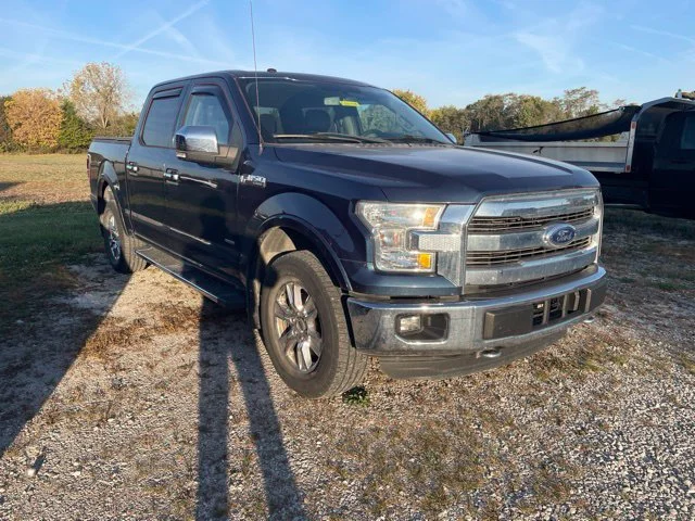 Used 2016 Blue Ford Lariat image 4