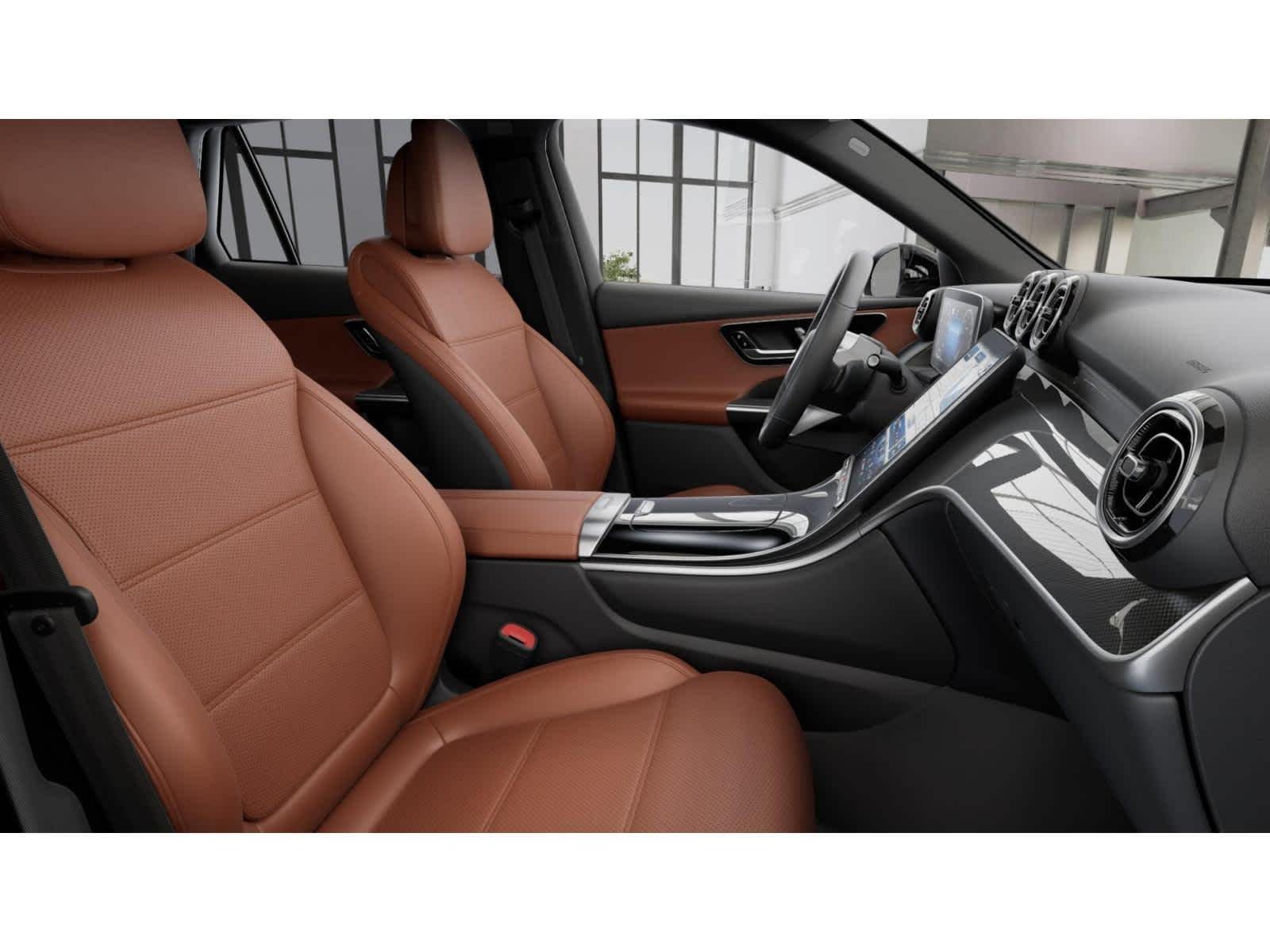 New 2027 040/Black Mercedes-Benz GLC 300 image 3
