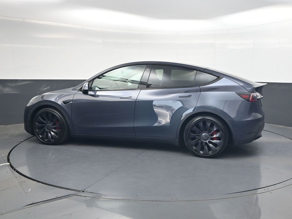 Used 2020  Tesla Performance image 7